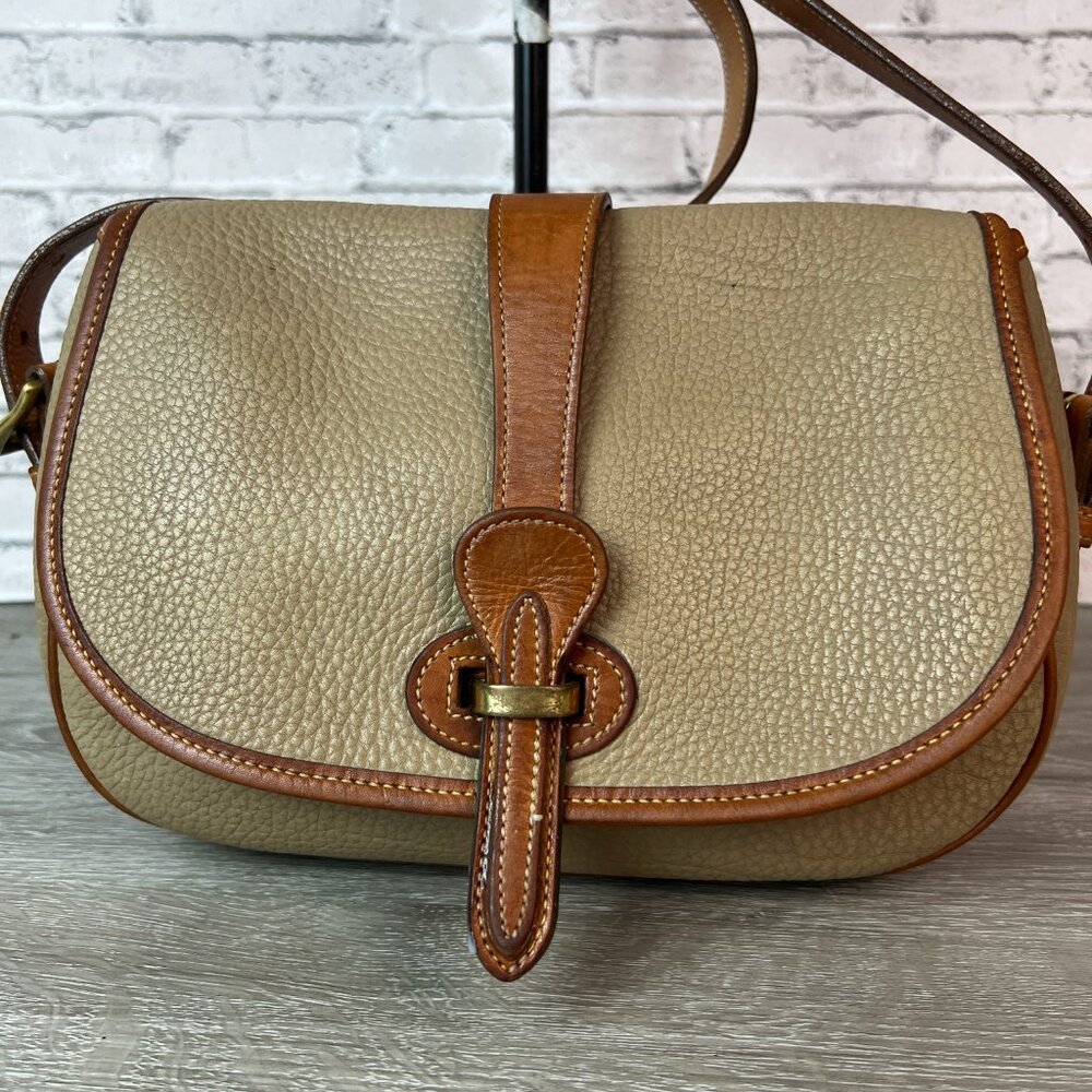 Vintage 80s Dooney & Bourke Essex Leather Equestrian saddle  Style Crossbody - Picture 2 of 7